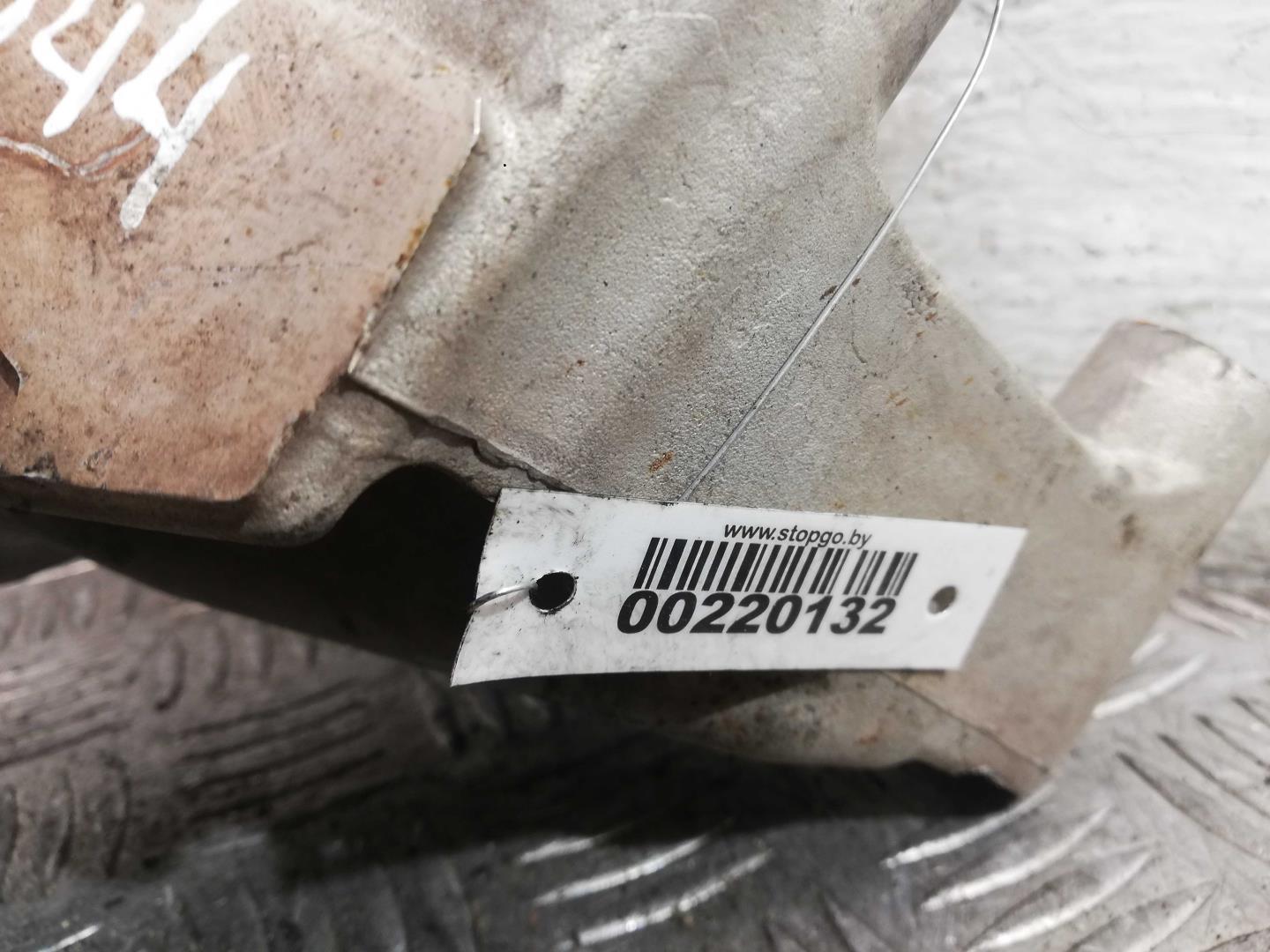 Кронштейн двигателя