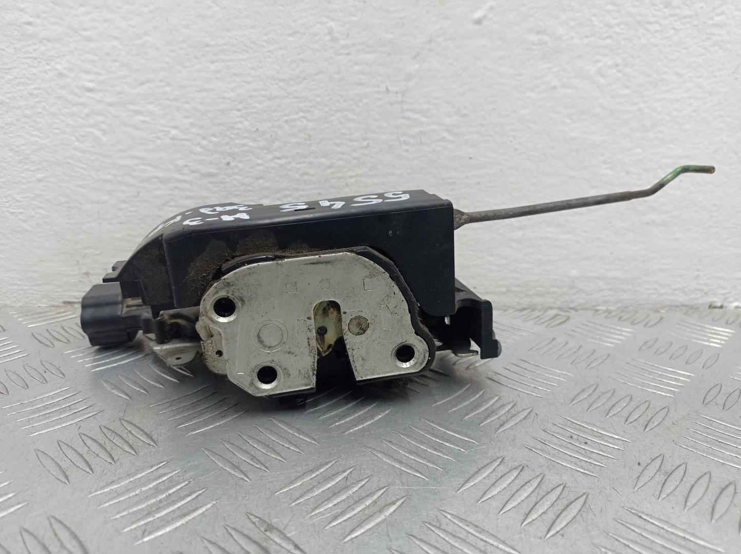 Замок багажника