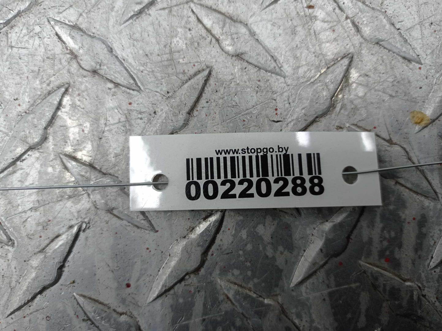 Стекло двери передней левой