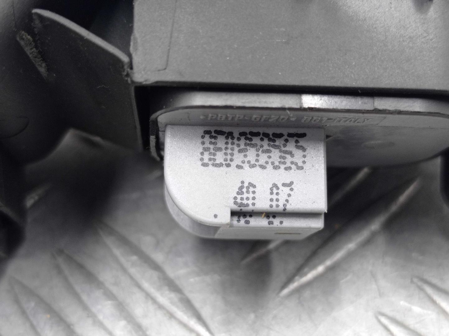 Кнопка стеклоподъемника