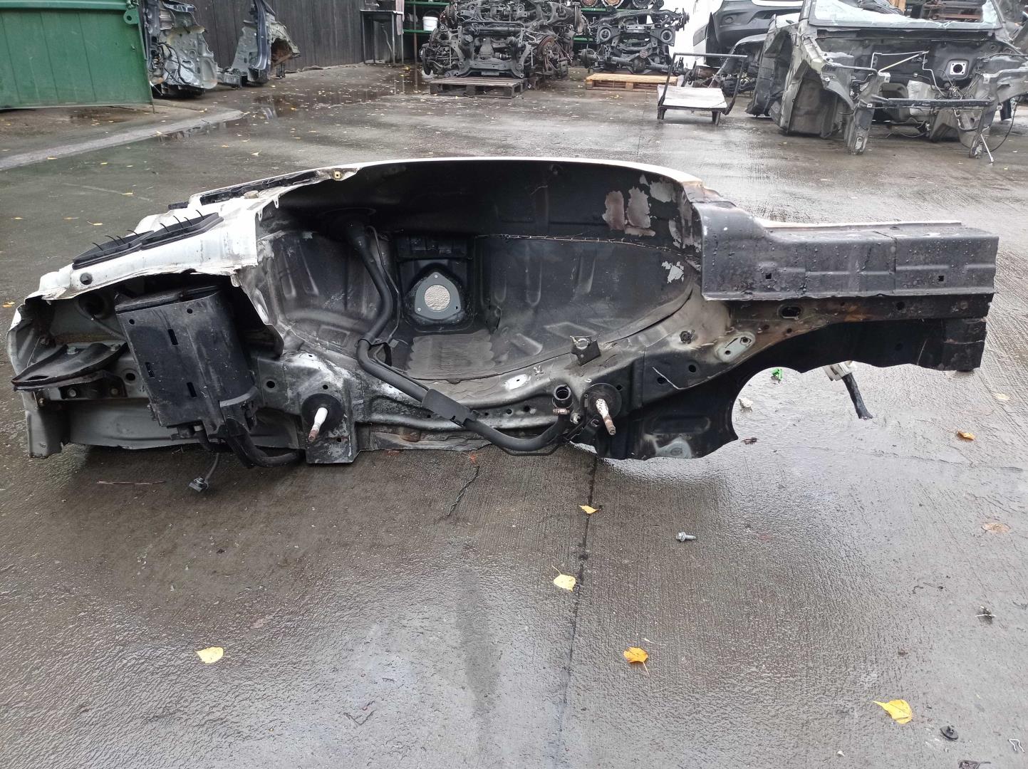 Крыло заднее правое