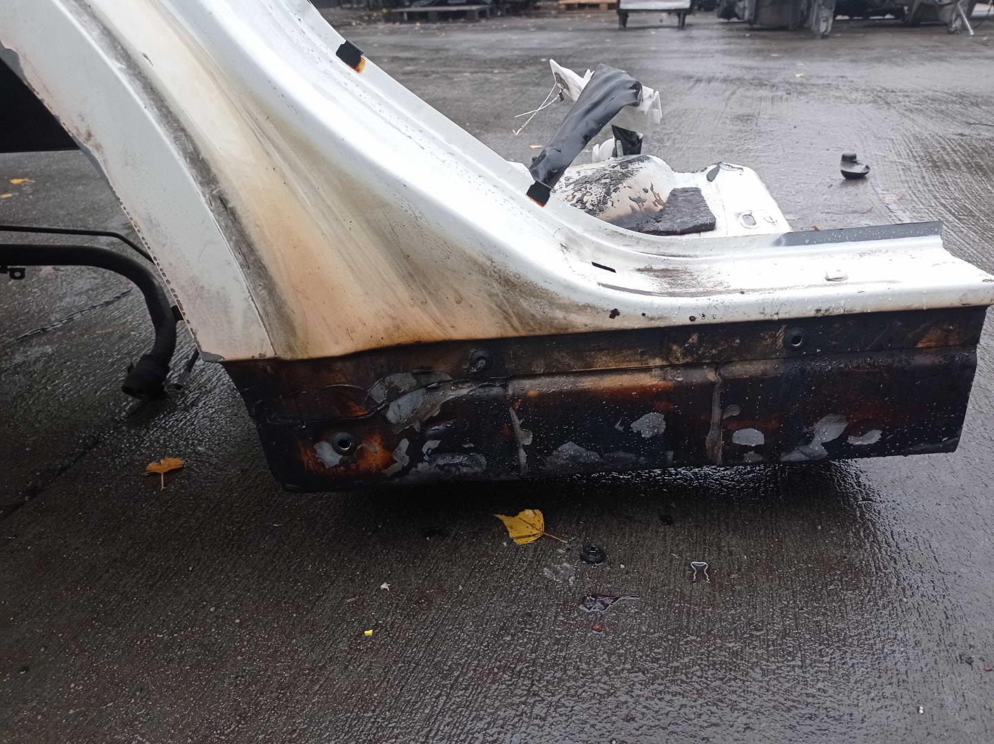 Крыло заднее правое