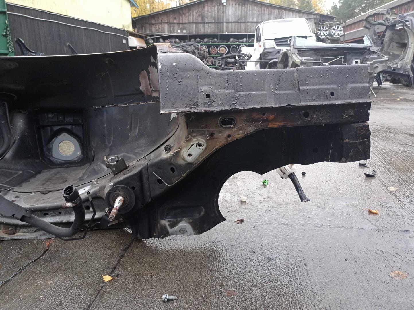 Крыло заднее правое