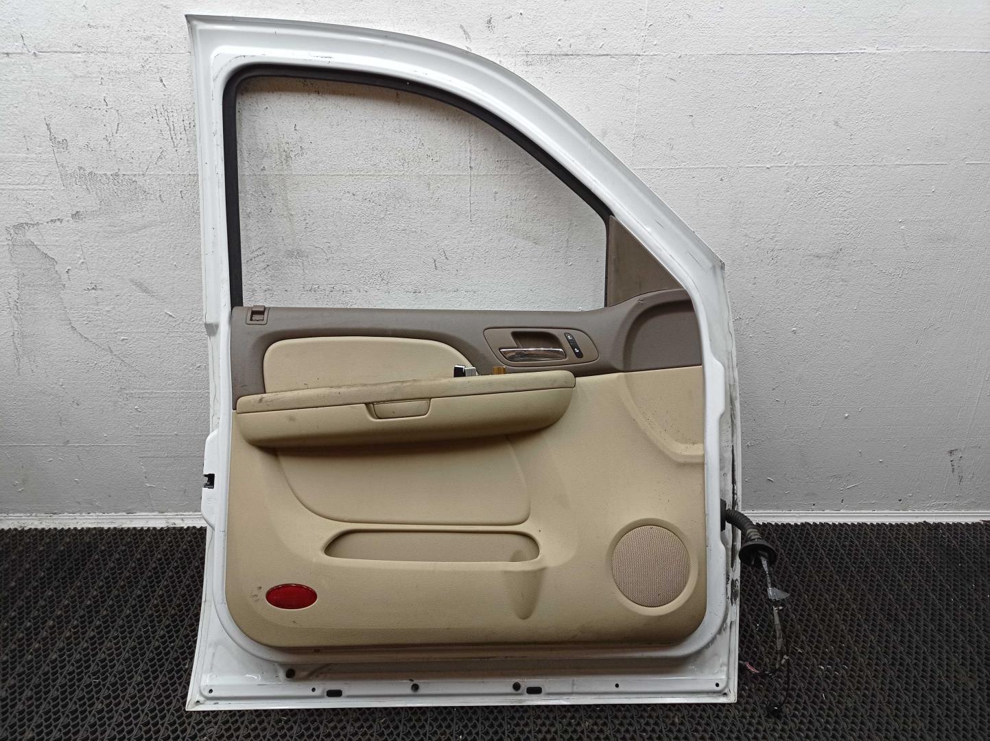 Ручка двери передней наружная левая