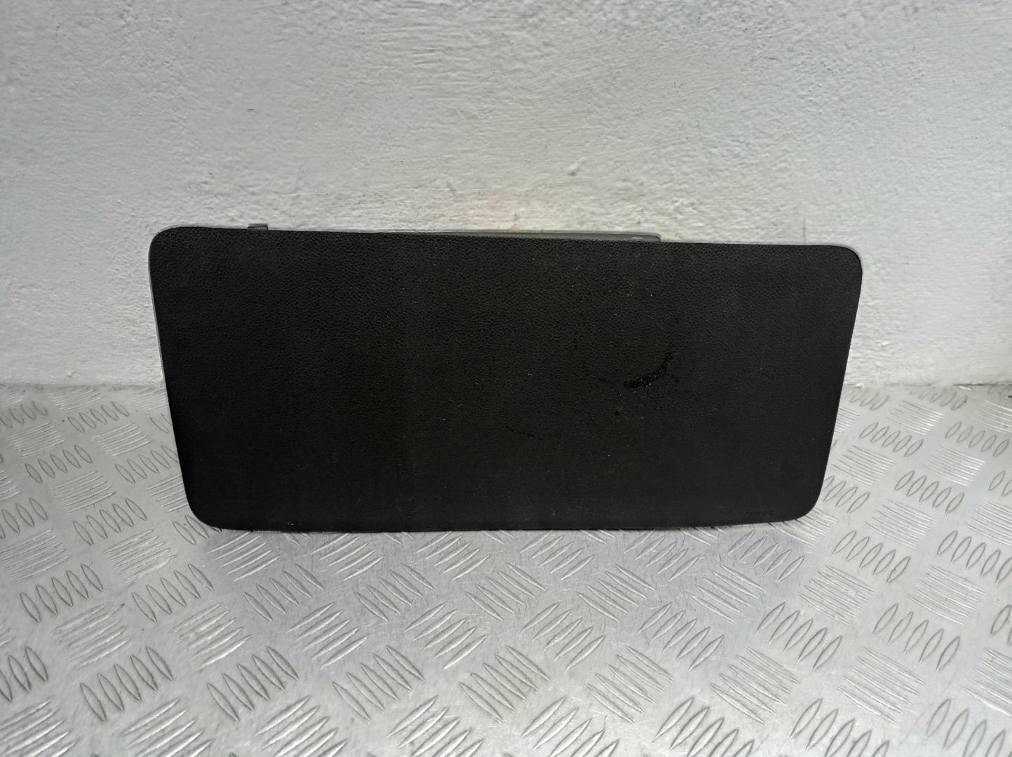 Подушка безопасности пассажирская (в торпедо)