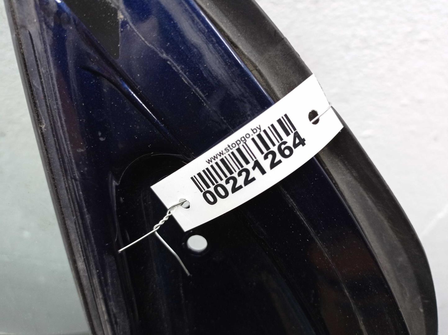 Стекло двери передней правой