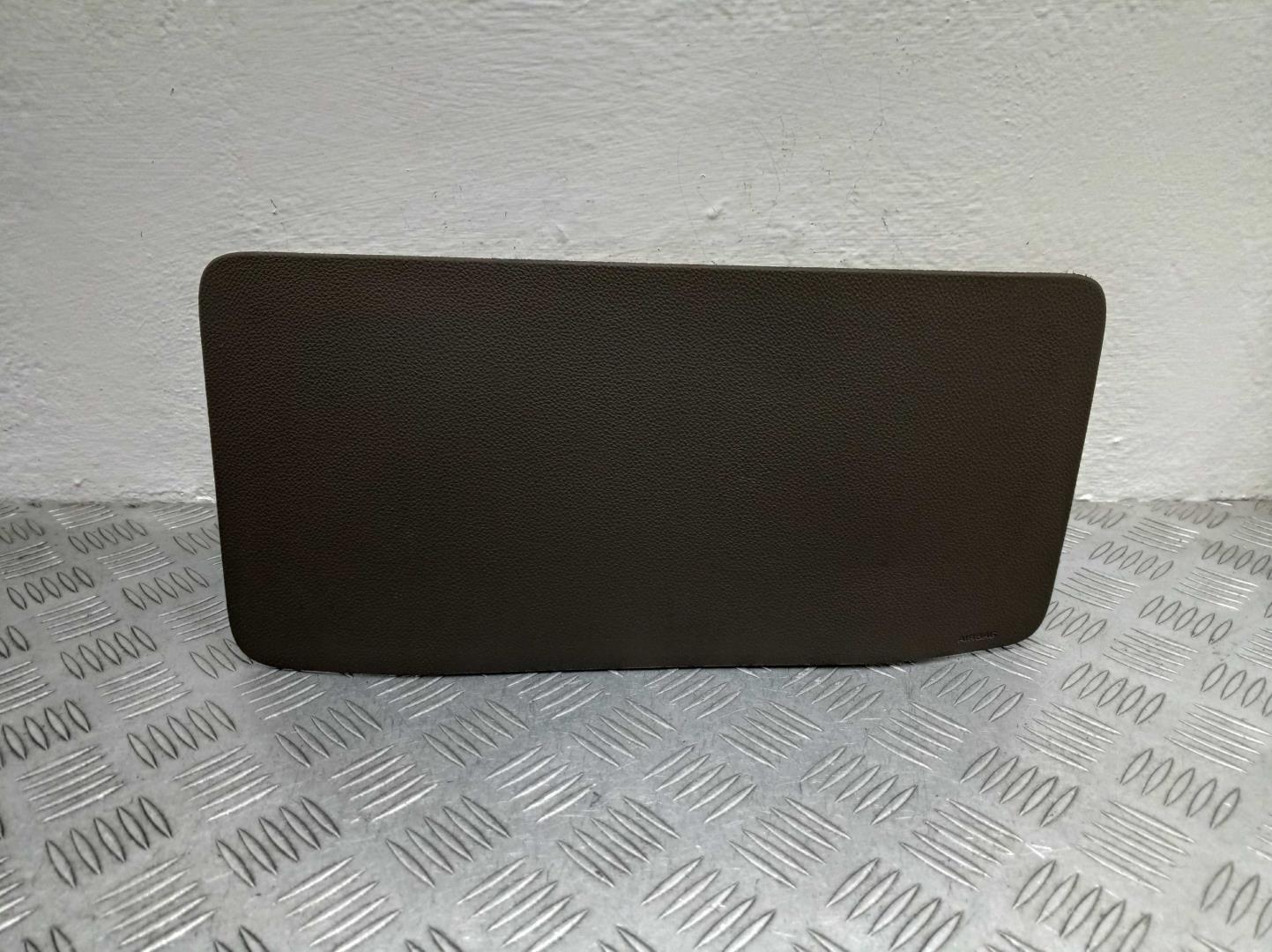 Подушка безопасности пассажирская (в торпедо)