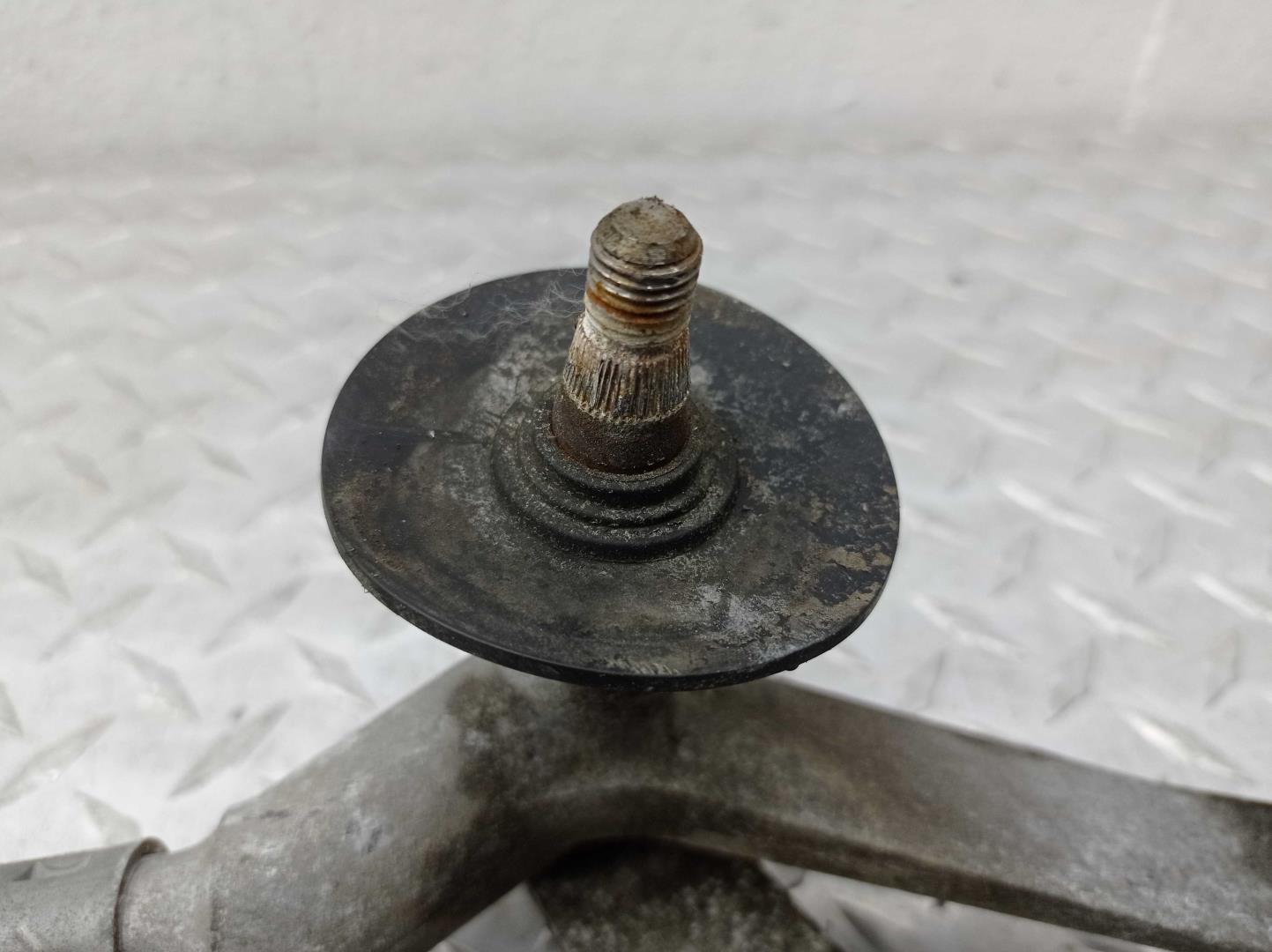 Трапеция стеклоочистителей