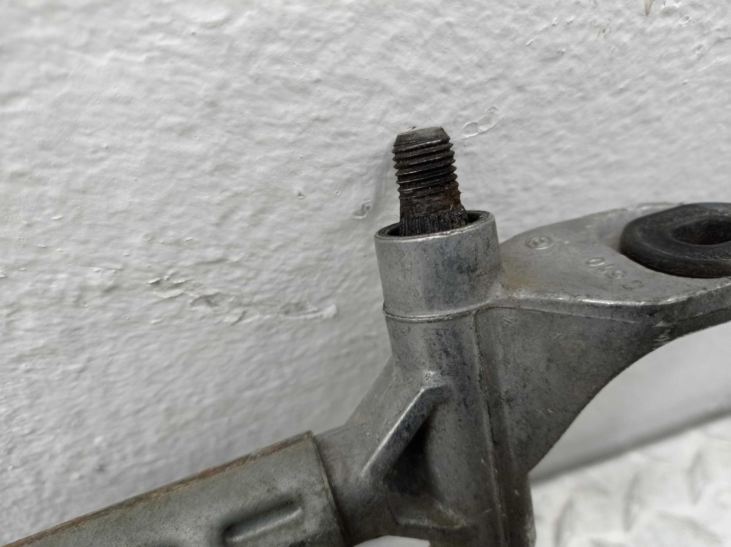 Трапеция стеклоочистителей