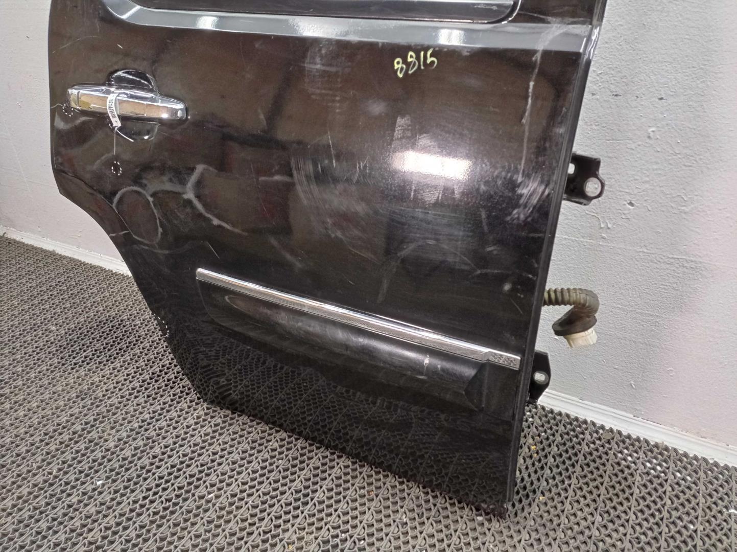 Замок двери задней правой