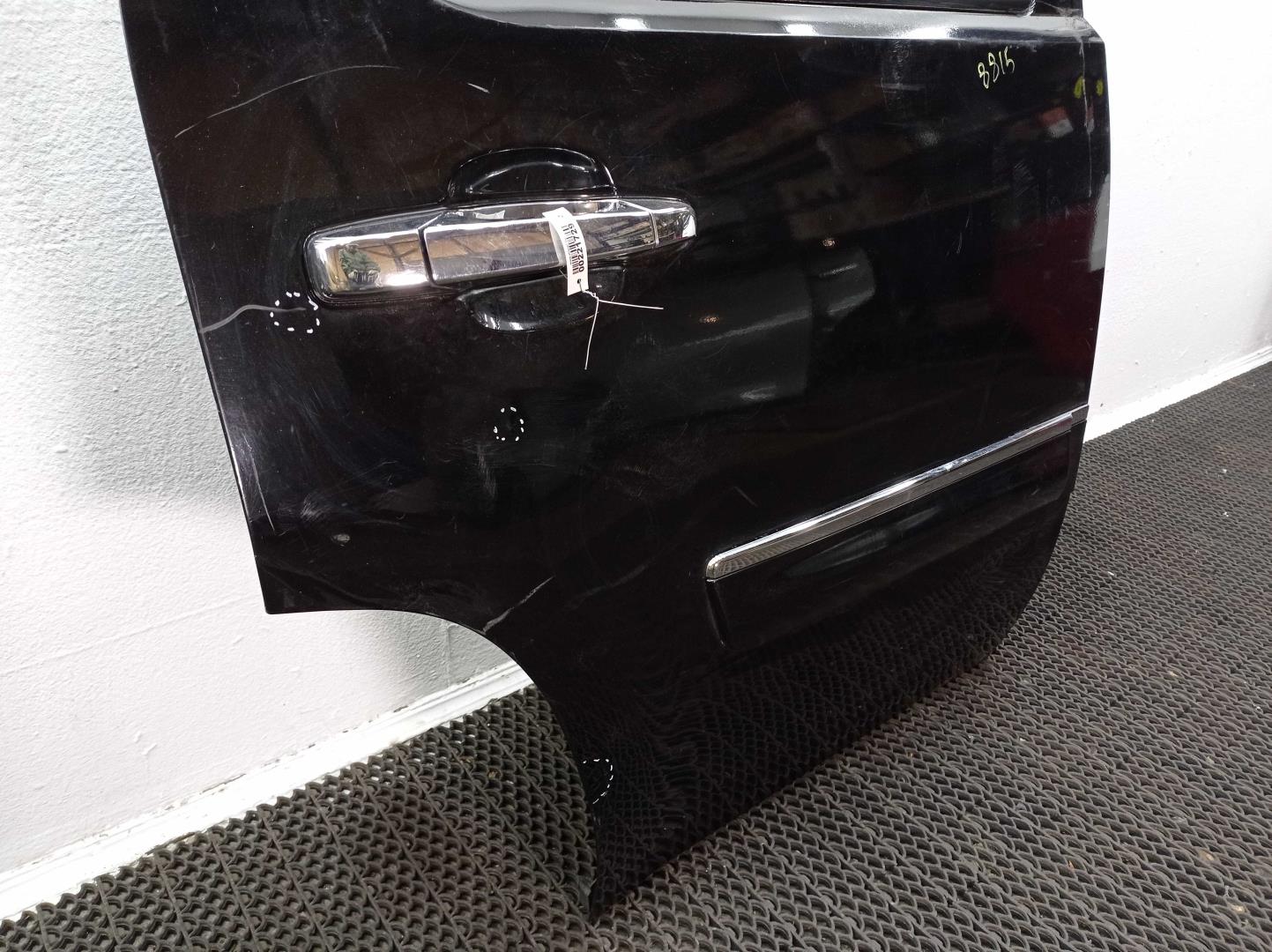 Замок двери задней правой