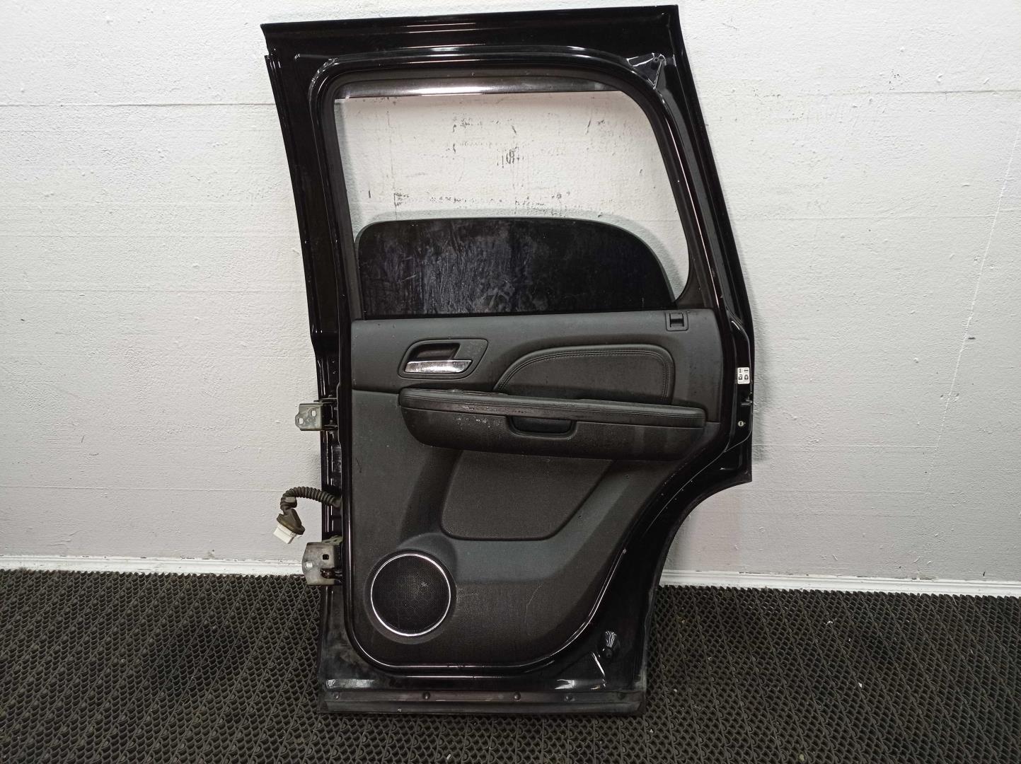 Замок двери задней правой