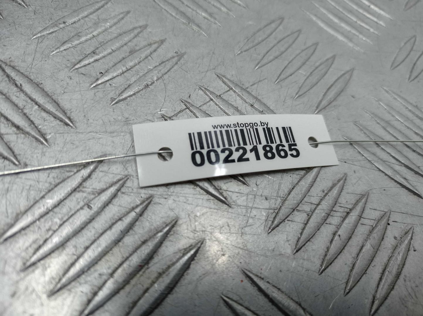 Петля капота левая