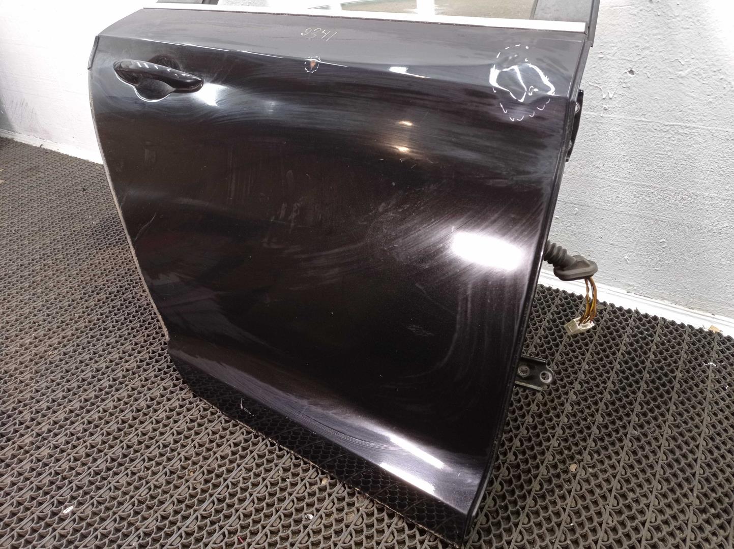 Замок двери задней правой