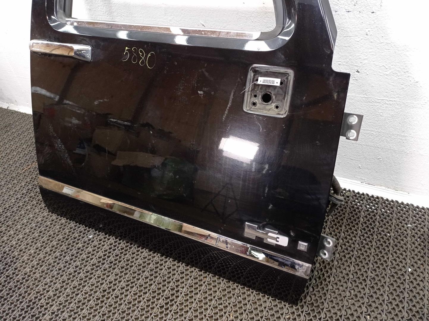 Петля двери передней