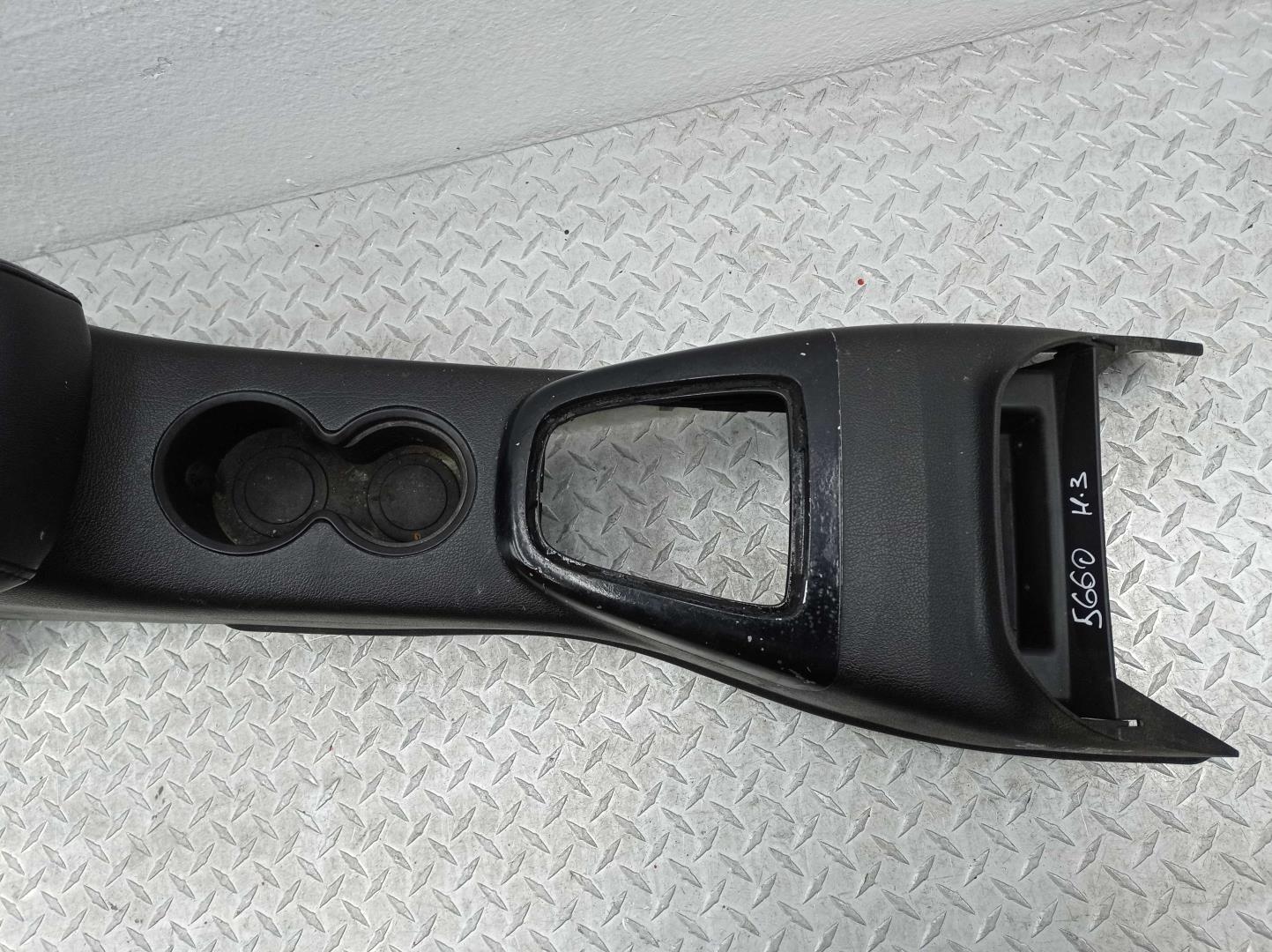 Подлокотник