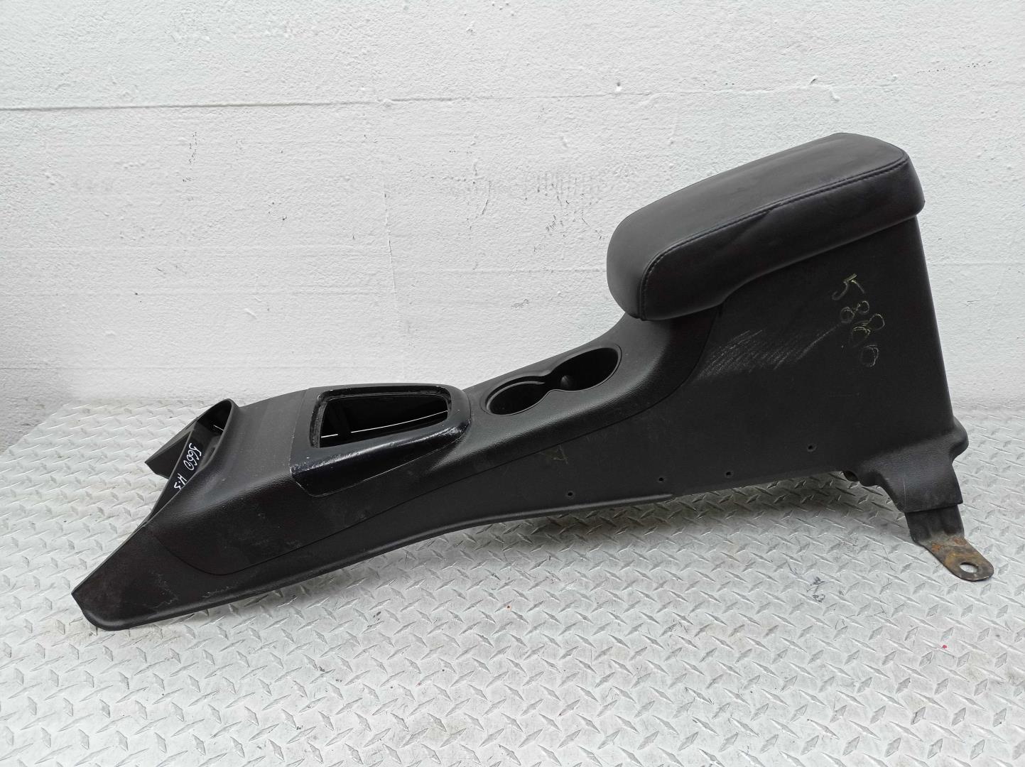 Подлокотник