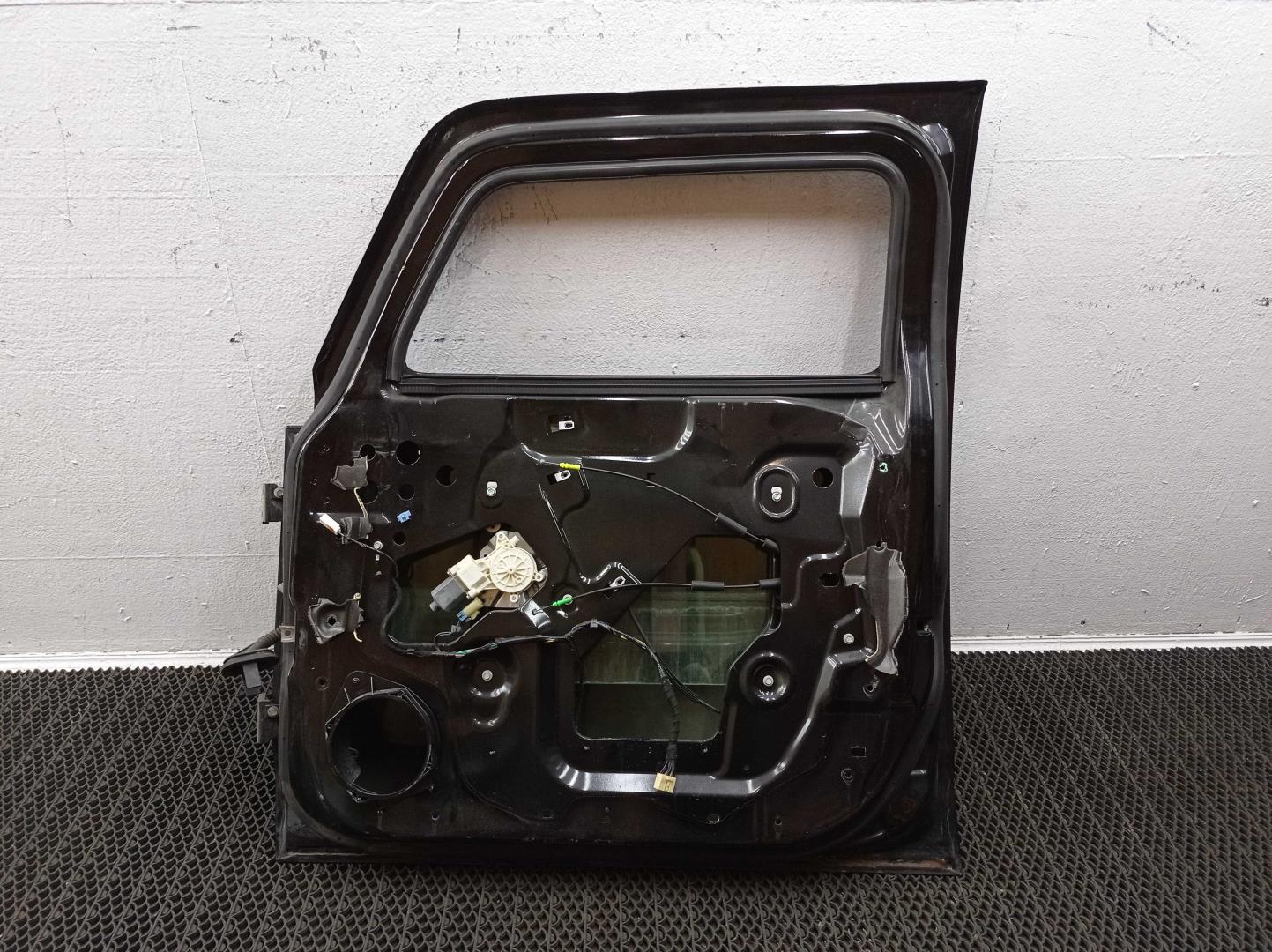 Ручка двери передней наружная правая