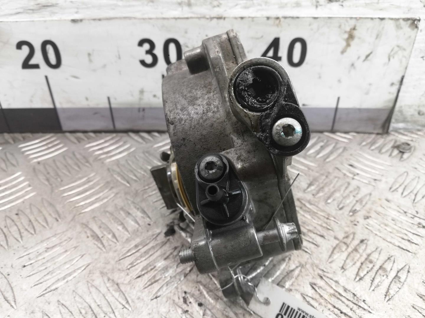 Насос вакуумный