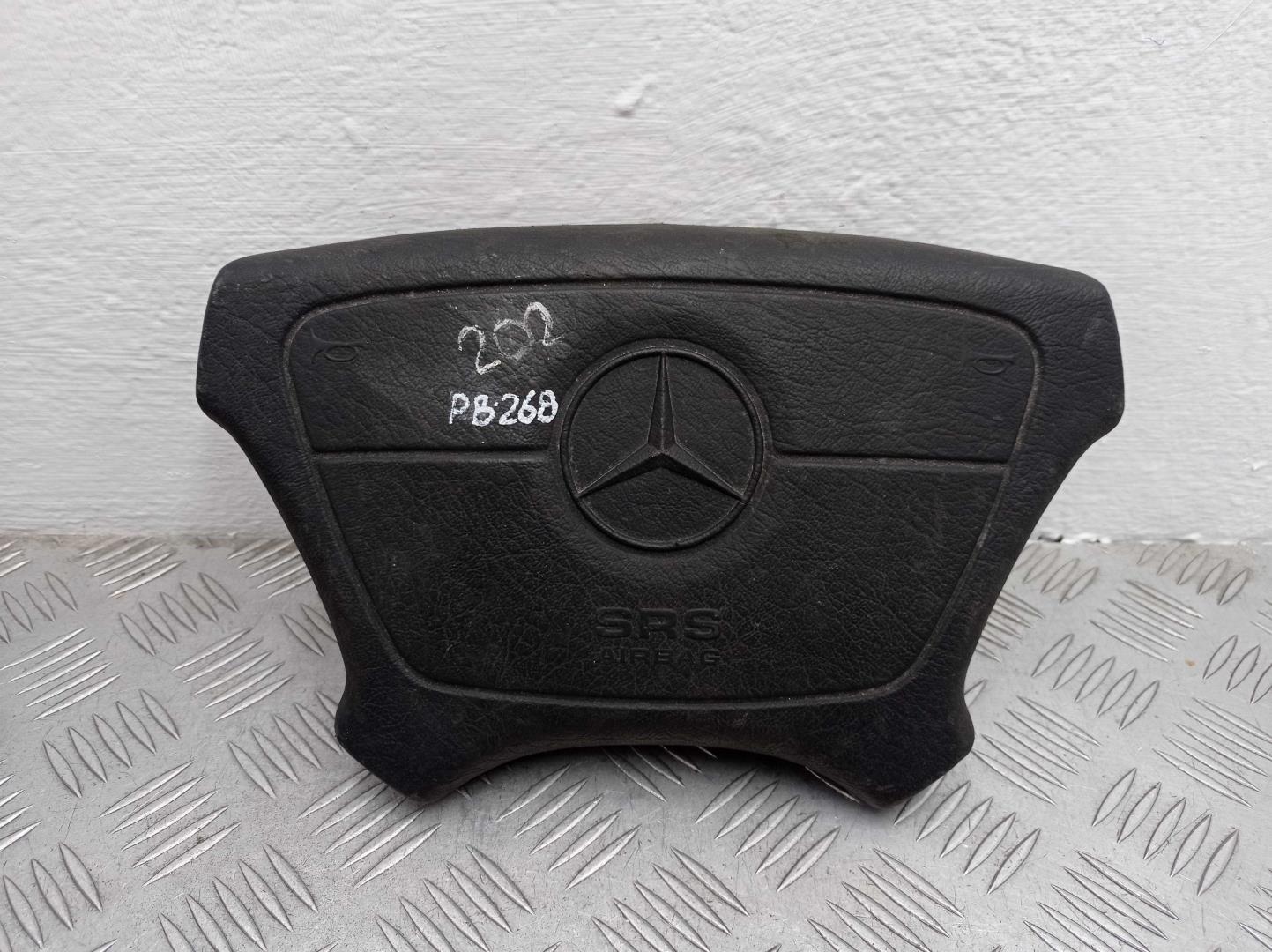 Подушка безопасности в рулевое колесо