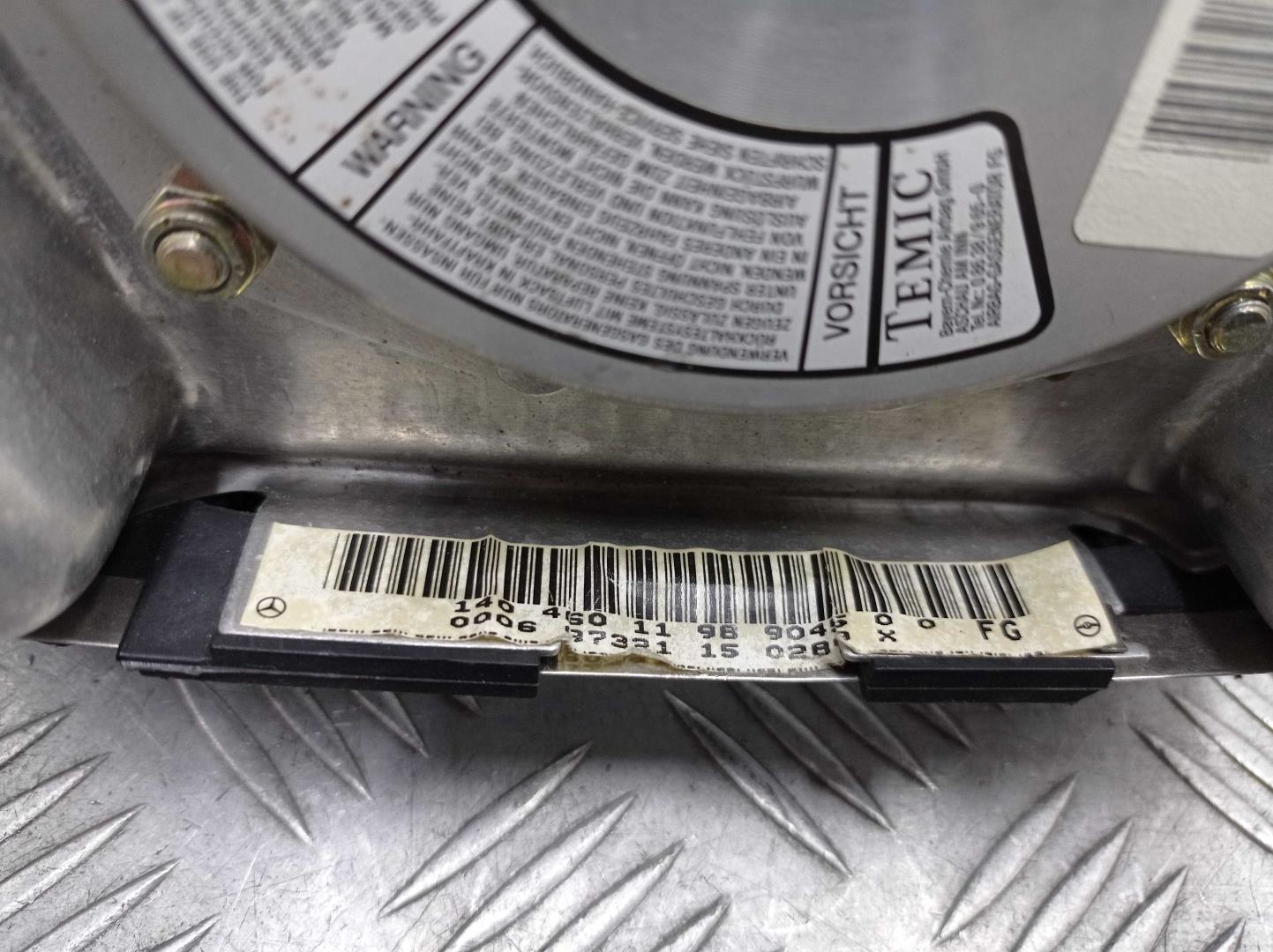 Подушка безопасности в рулевое колесо