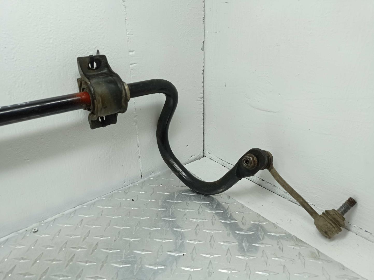 Стабилизатор передний