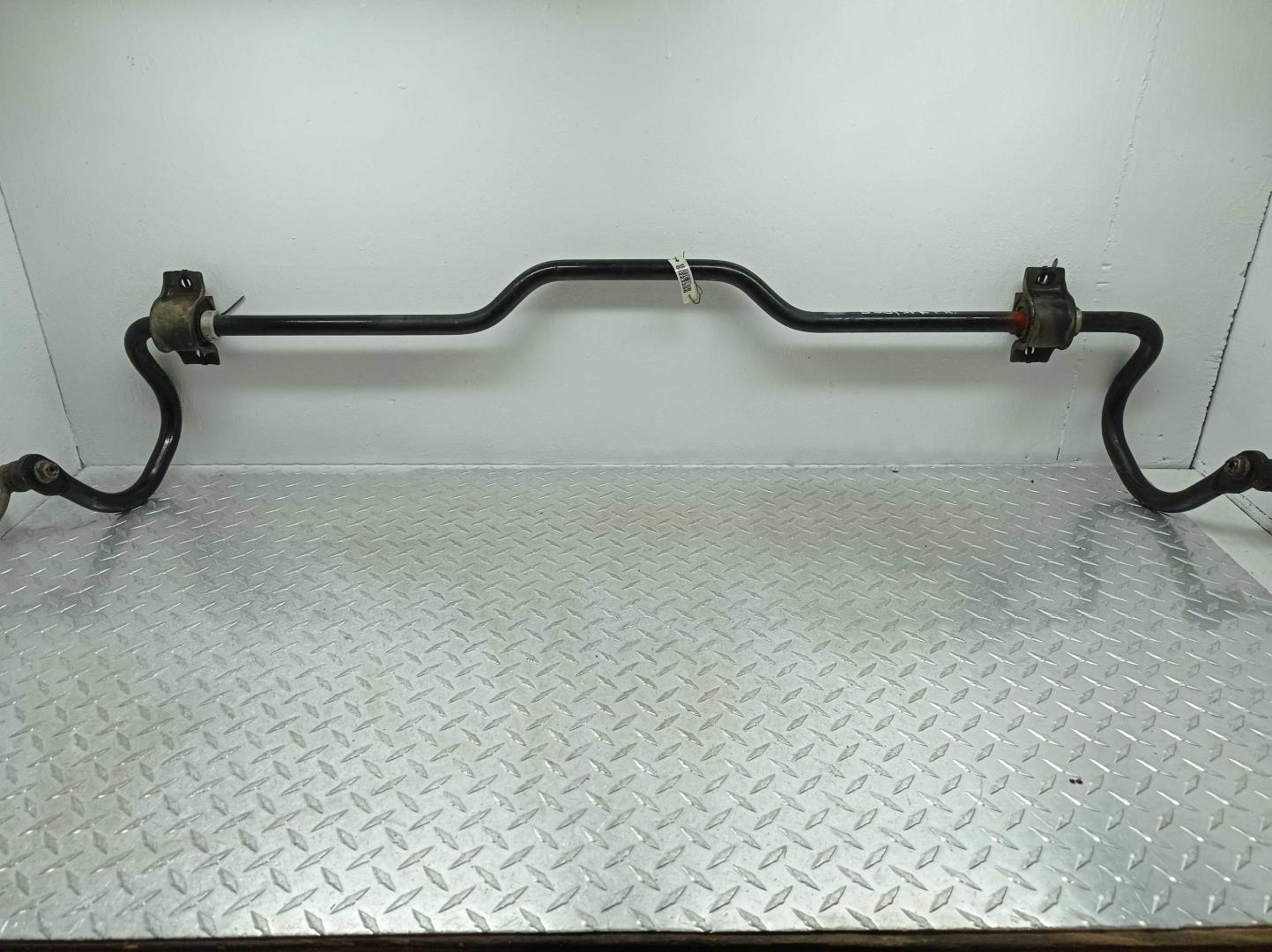 Стабилизатор передний