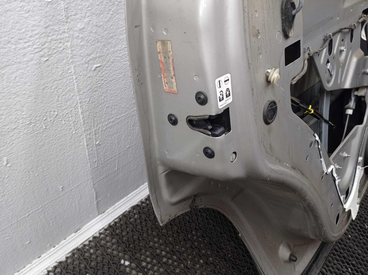 Стеклоподъемник электр. задний левый