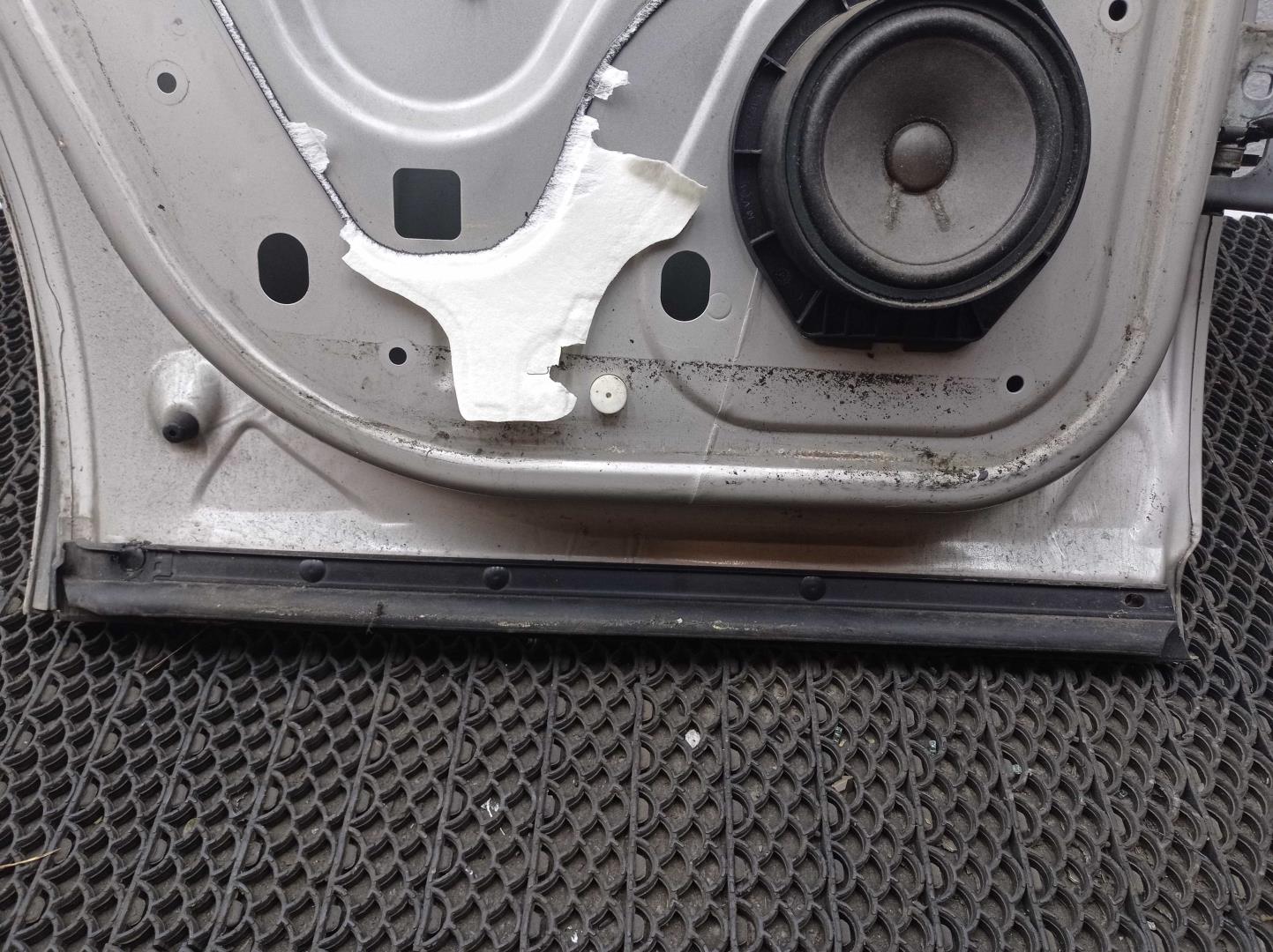 Стеклоподъемник электр. задний левый