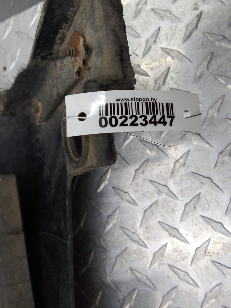 Подножка правая