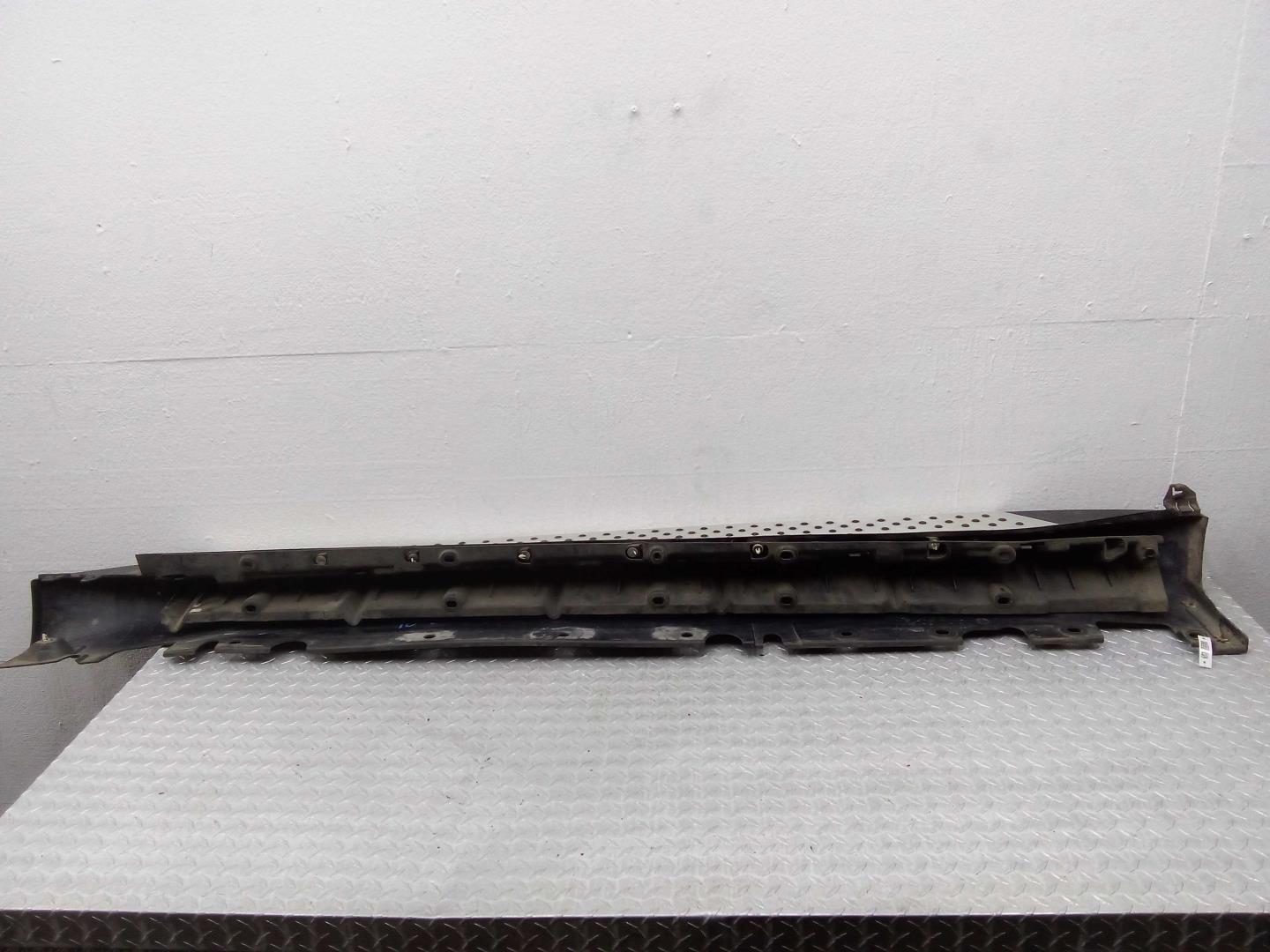 Подножка правая