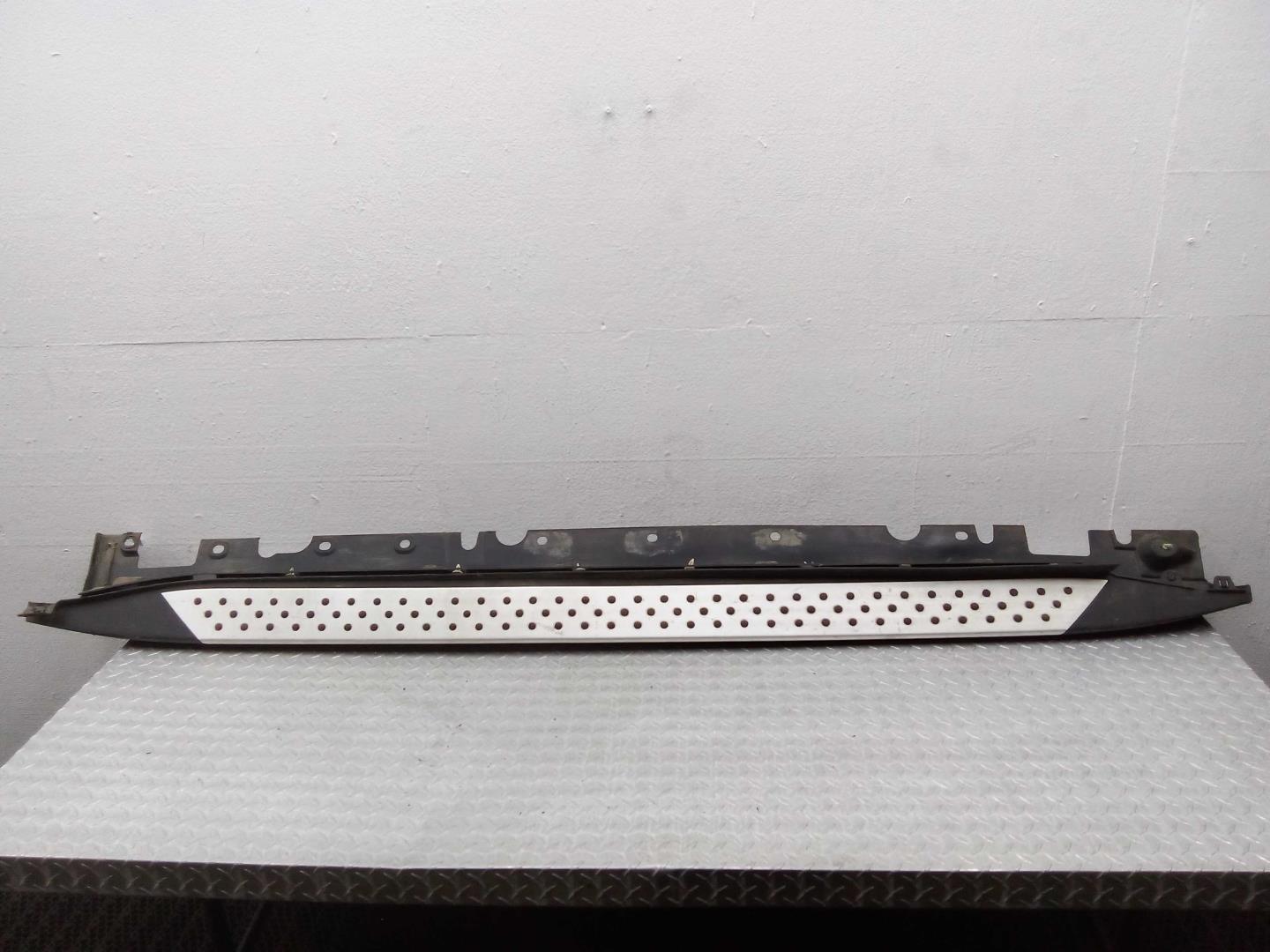 Подножка правая