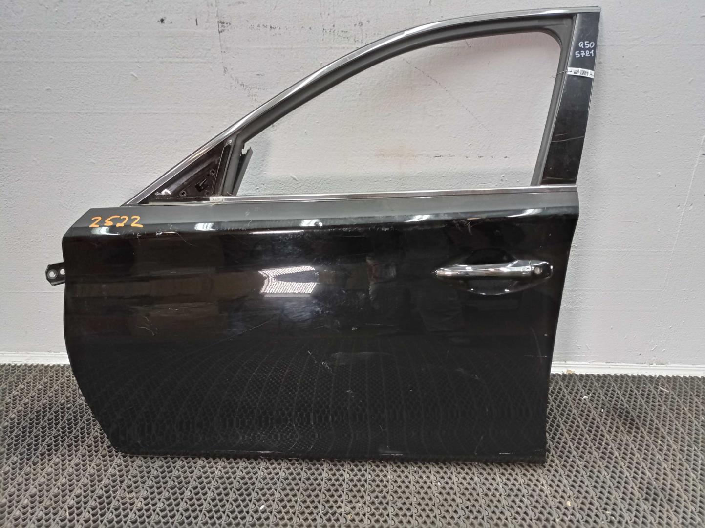 Дверь передняя левая