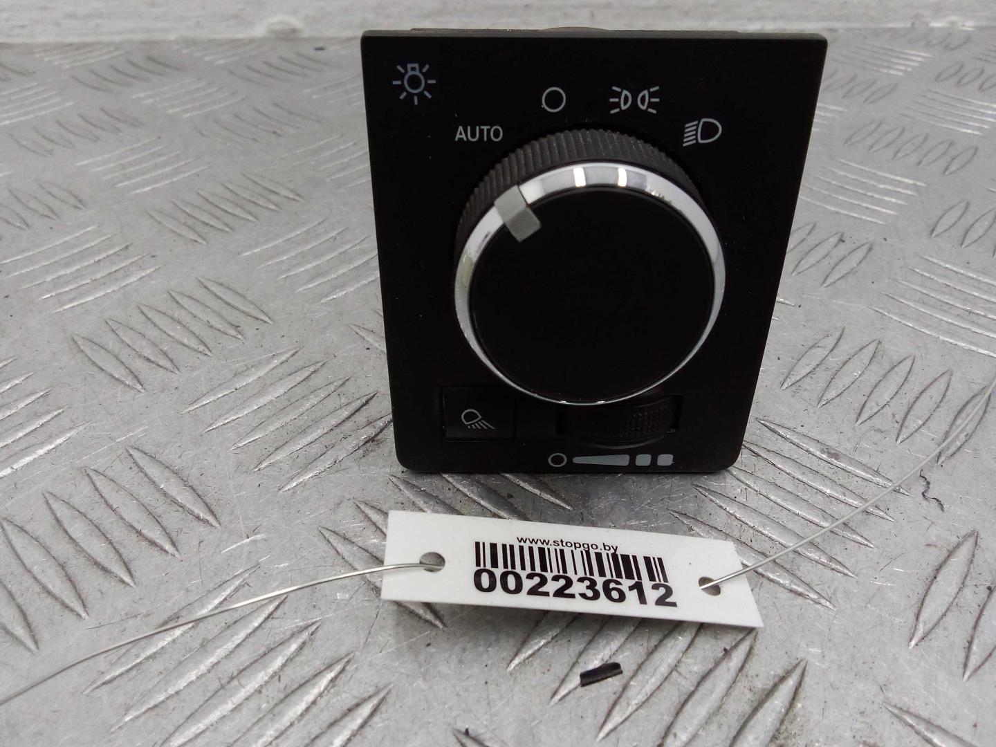 Переключатель света фар