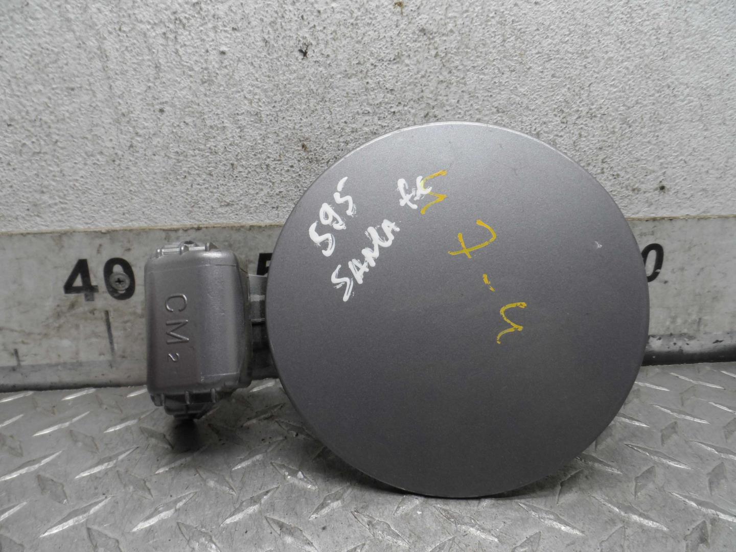 Лючок бензобака