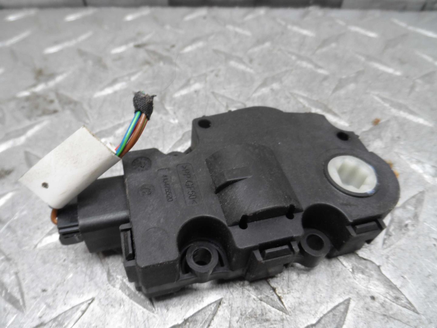 Моторчик заслонки печки