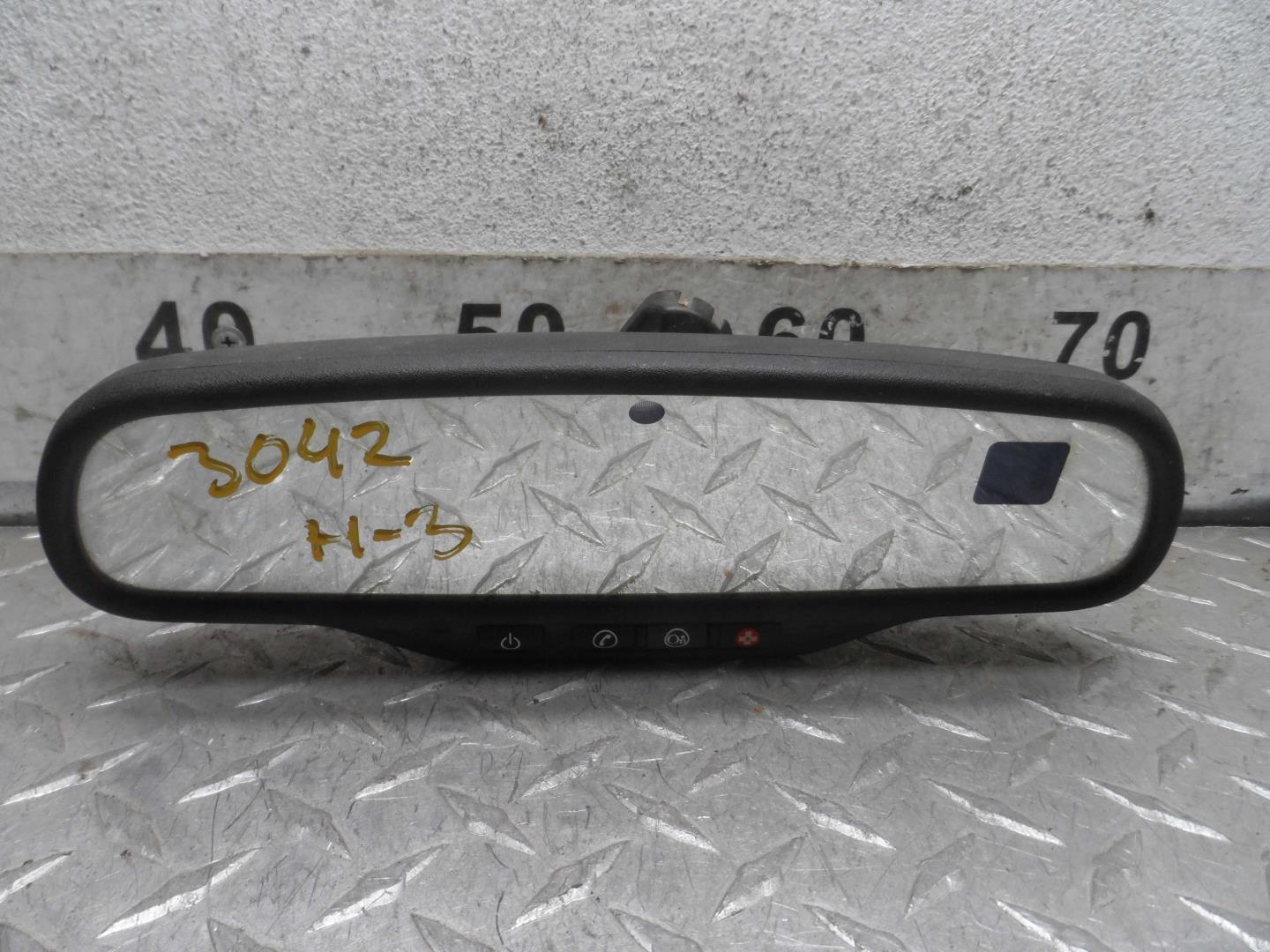 Зеркало заднего вида