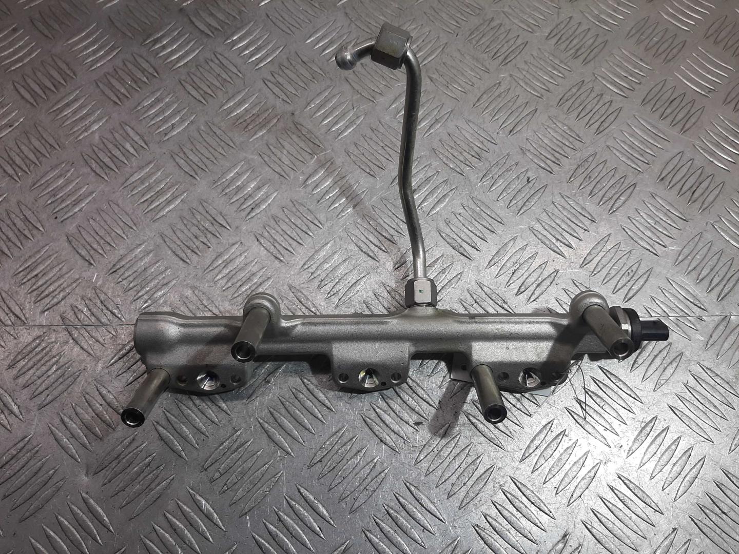 Рейка топливная (рампа)