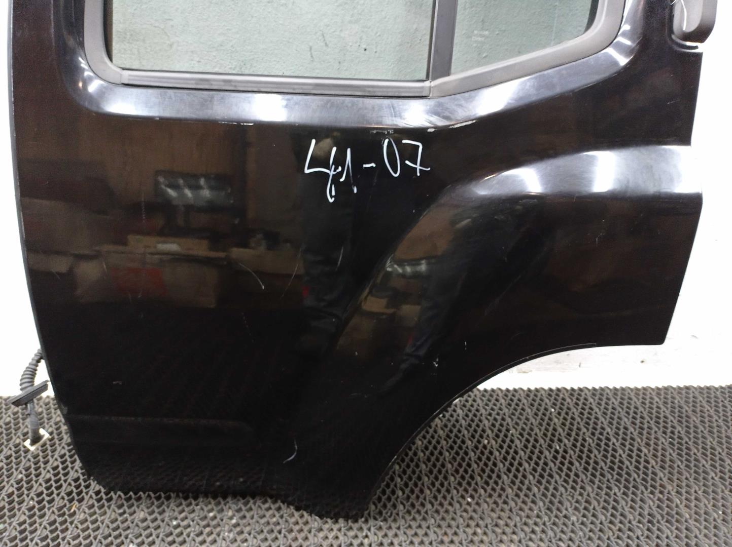 Стеклоподъемник электр. задний левый