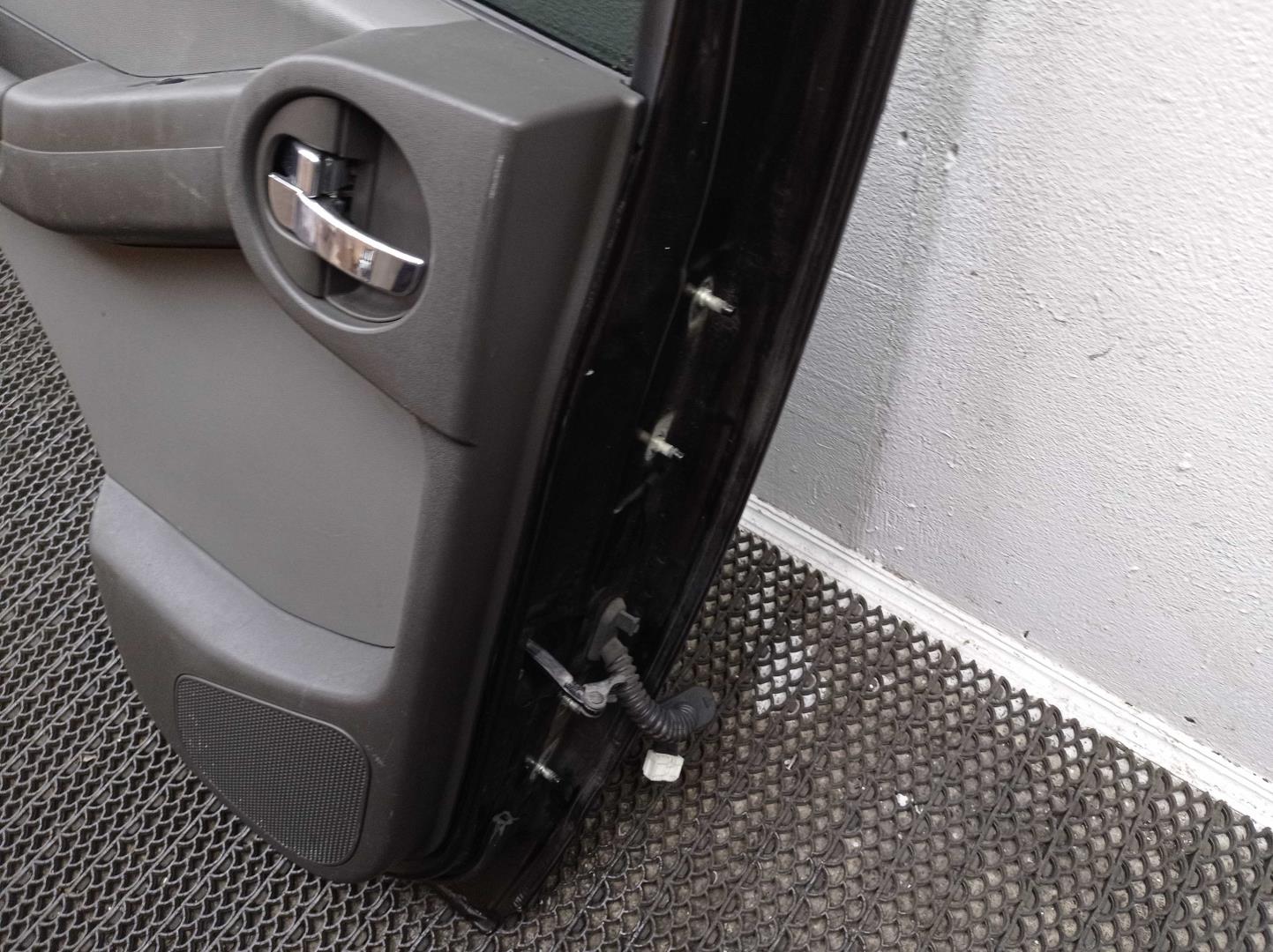 Стеклоподъемник электр. задний левый