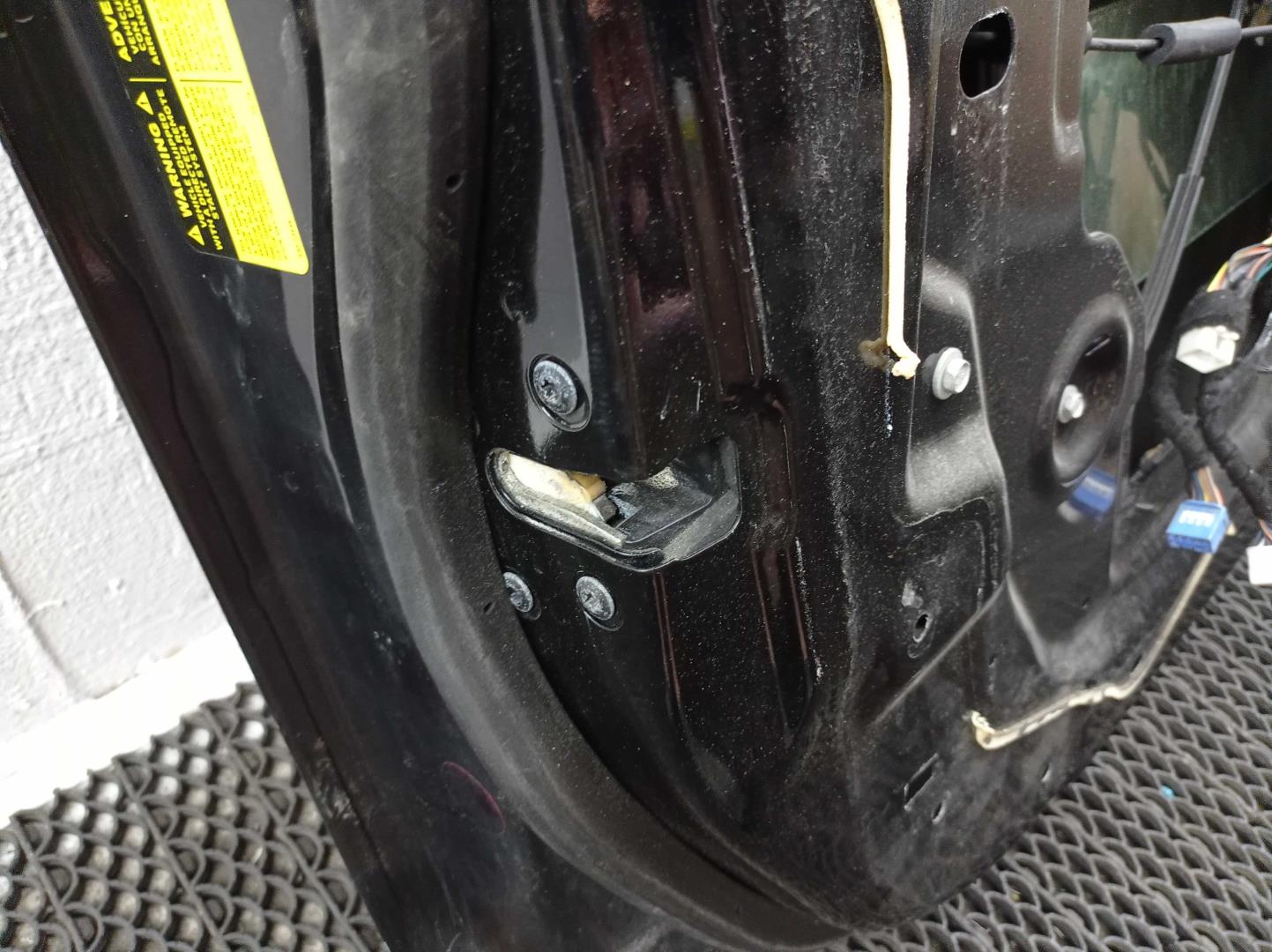 Ручка двери передней наружная левая