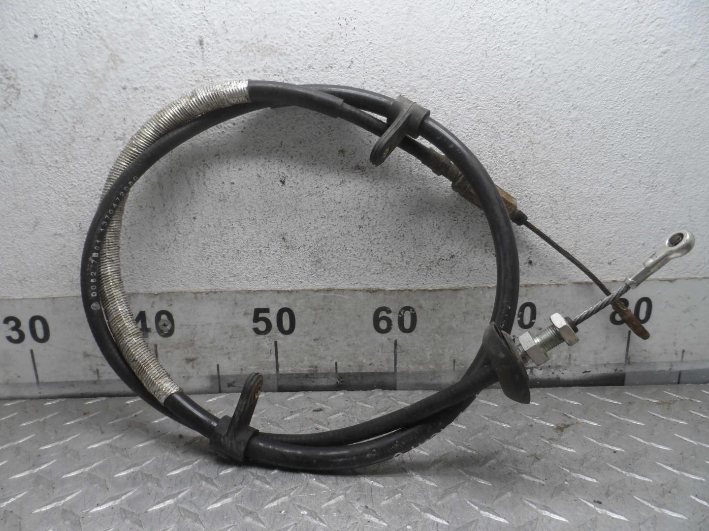 Трос стояночного тормоза