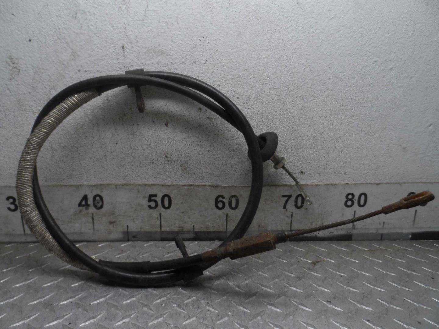 Трос стояночного тормоза