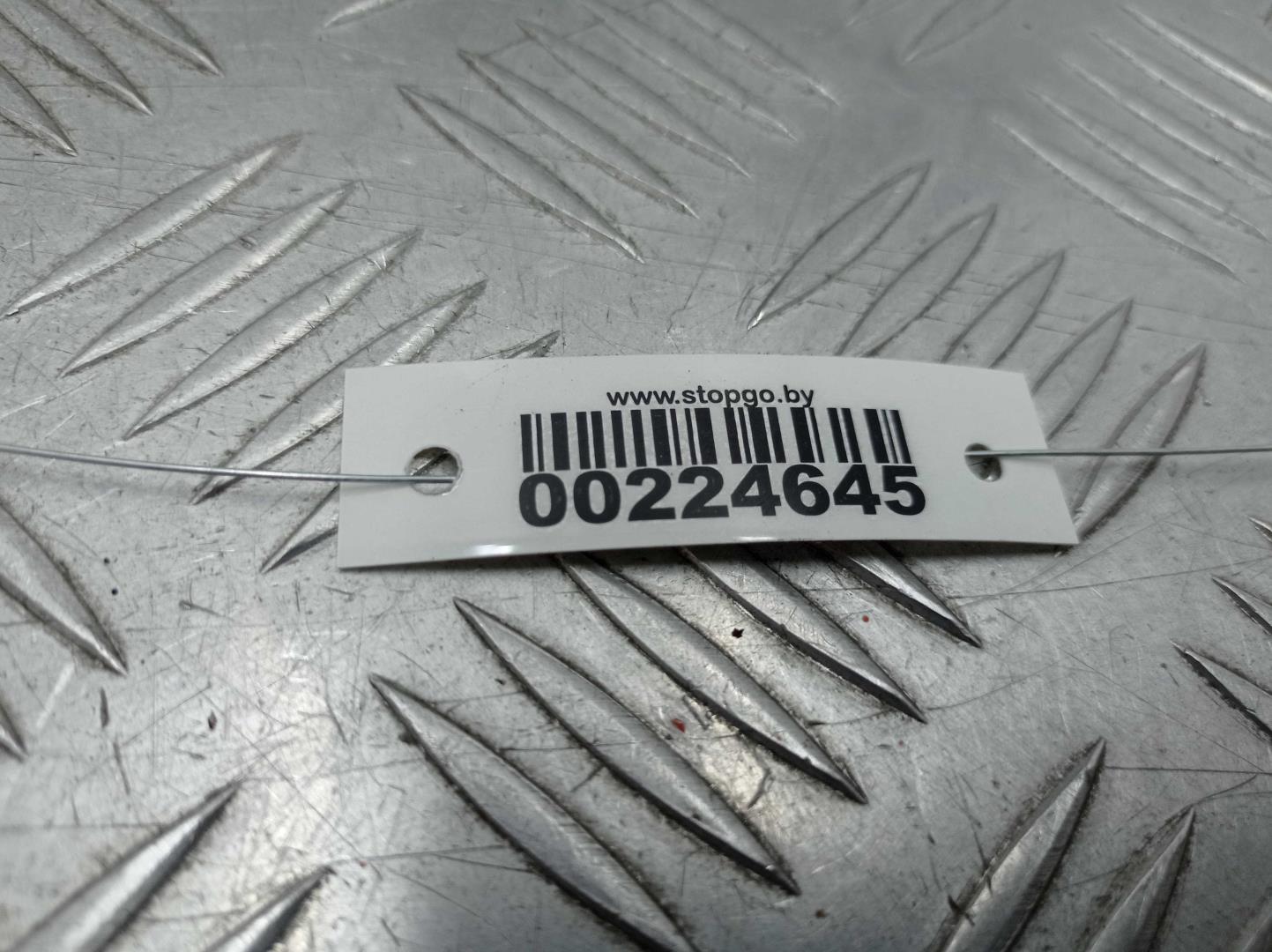 Петля капота левая