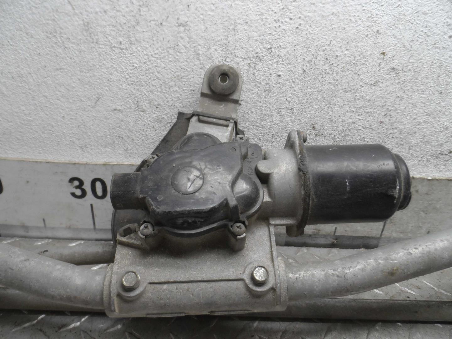 Трапеция стеклоочистителей