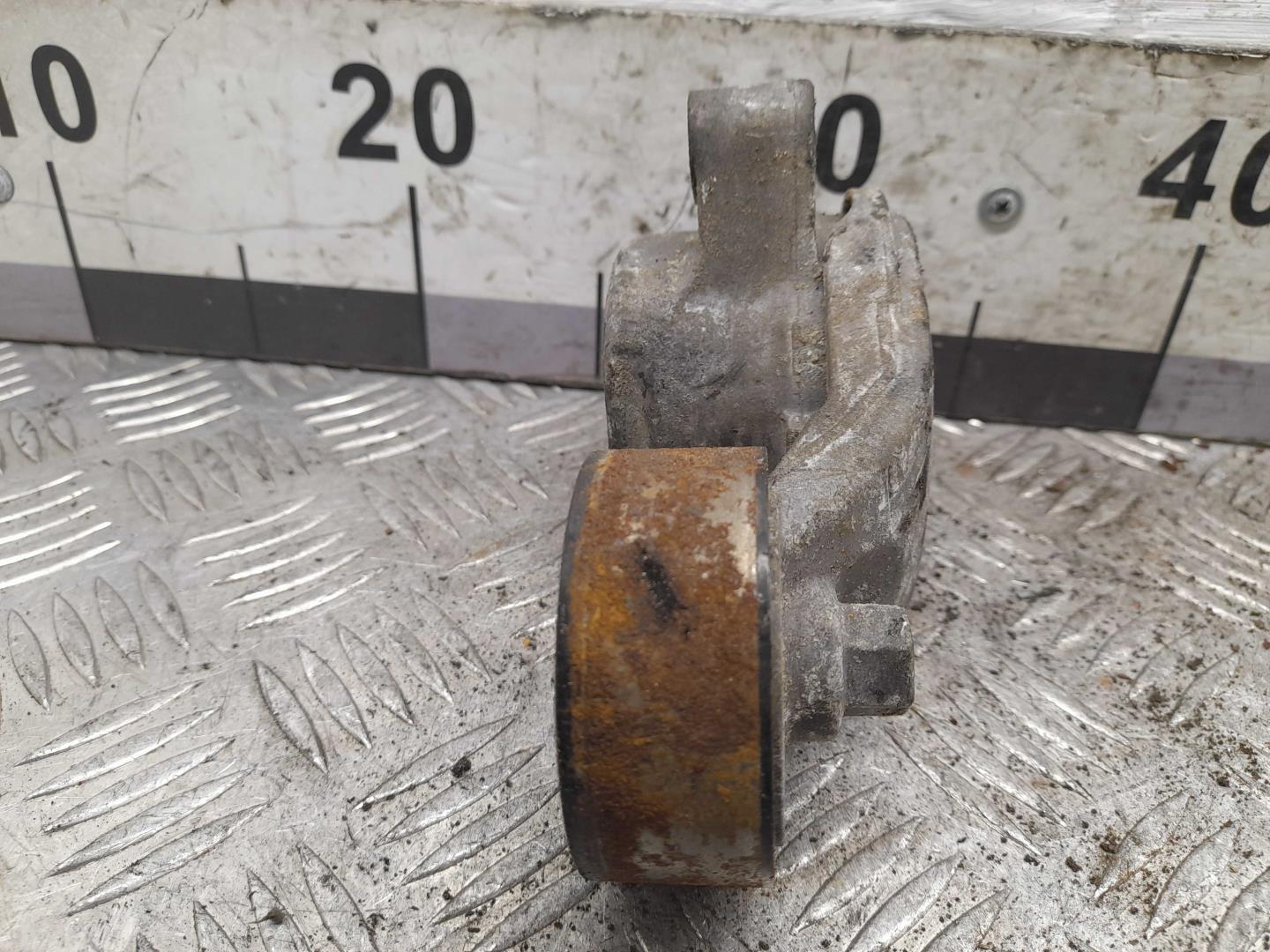 Натяжитель ремня