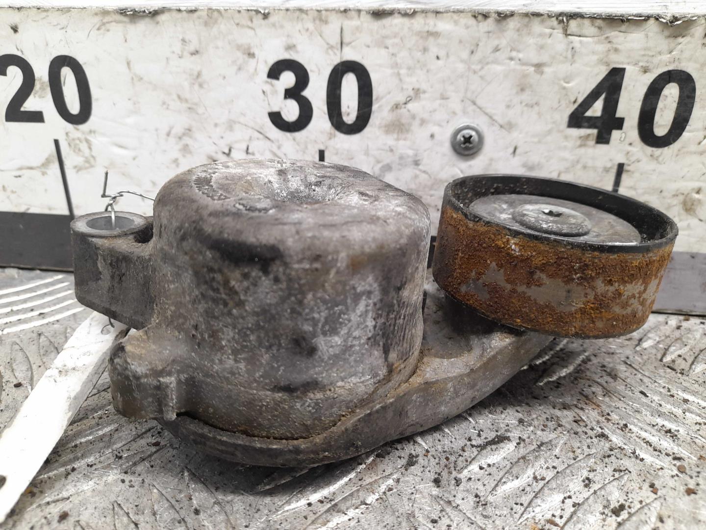 Натяжитель ремня