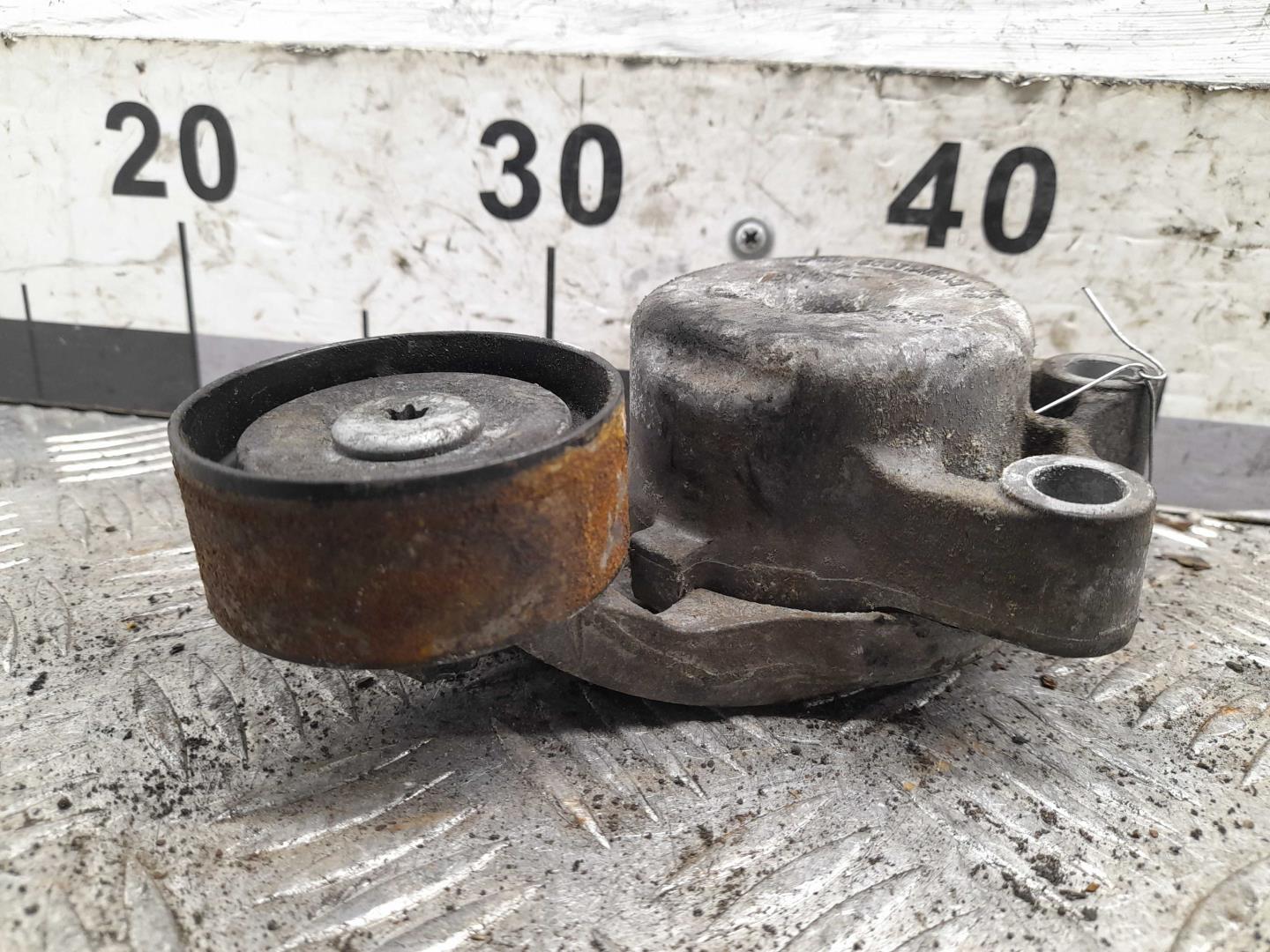 Натяжитель ремня