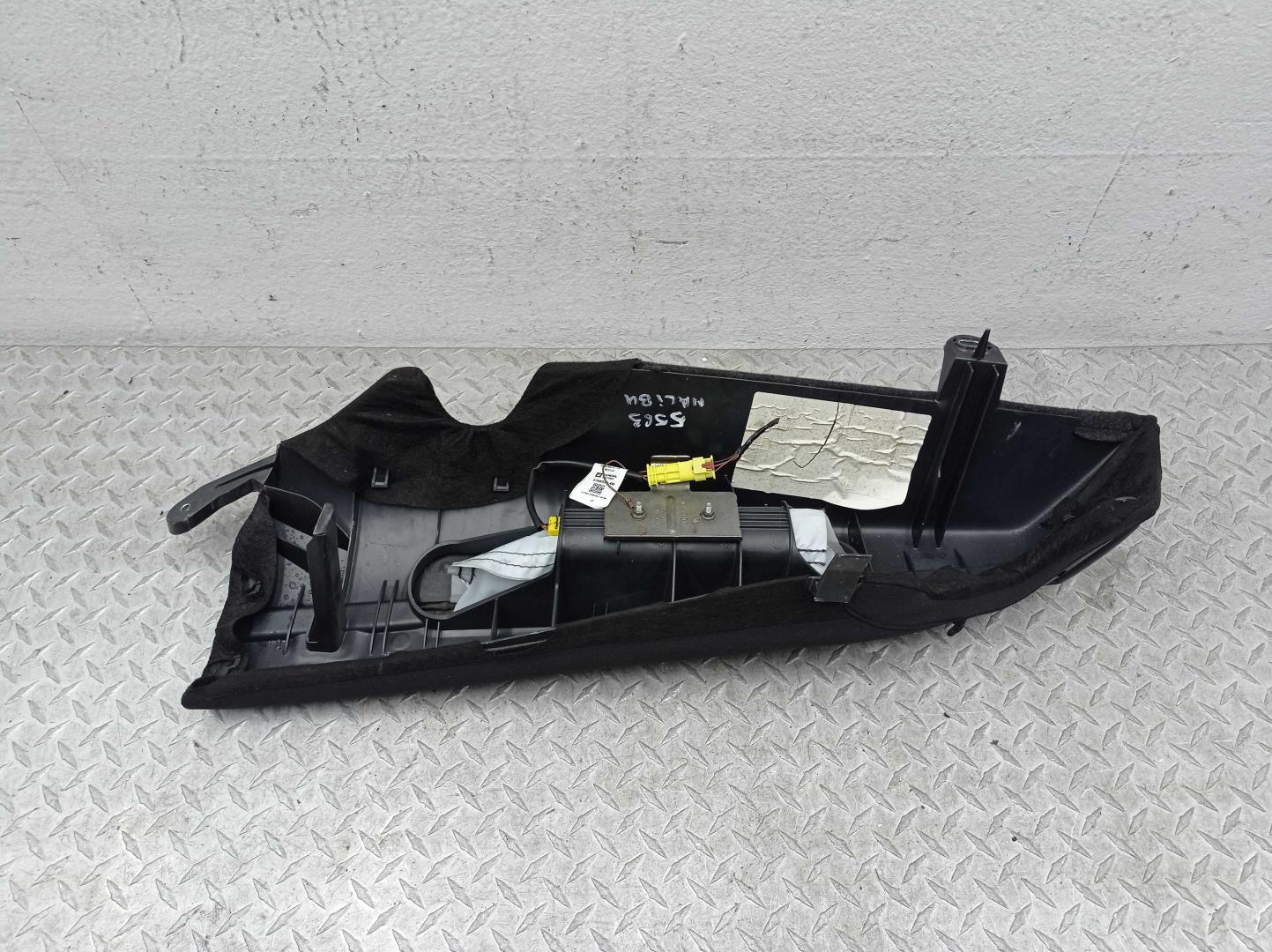 Подушка безопасности боковая (в сиденье)