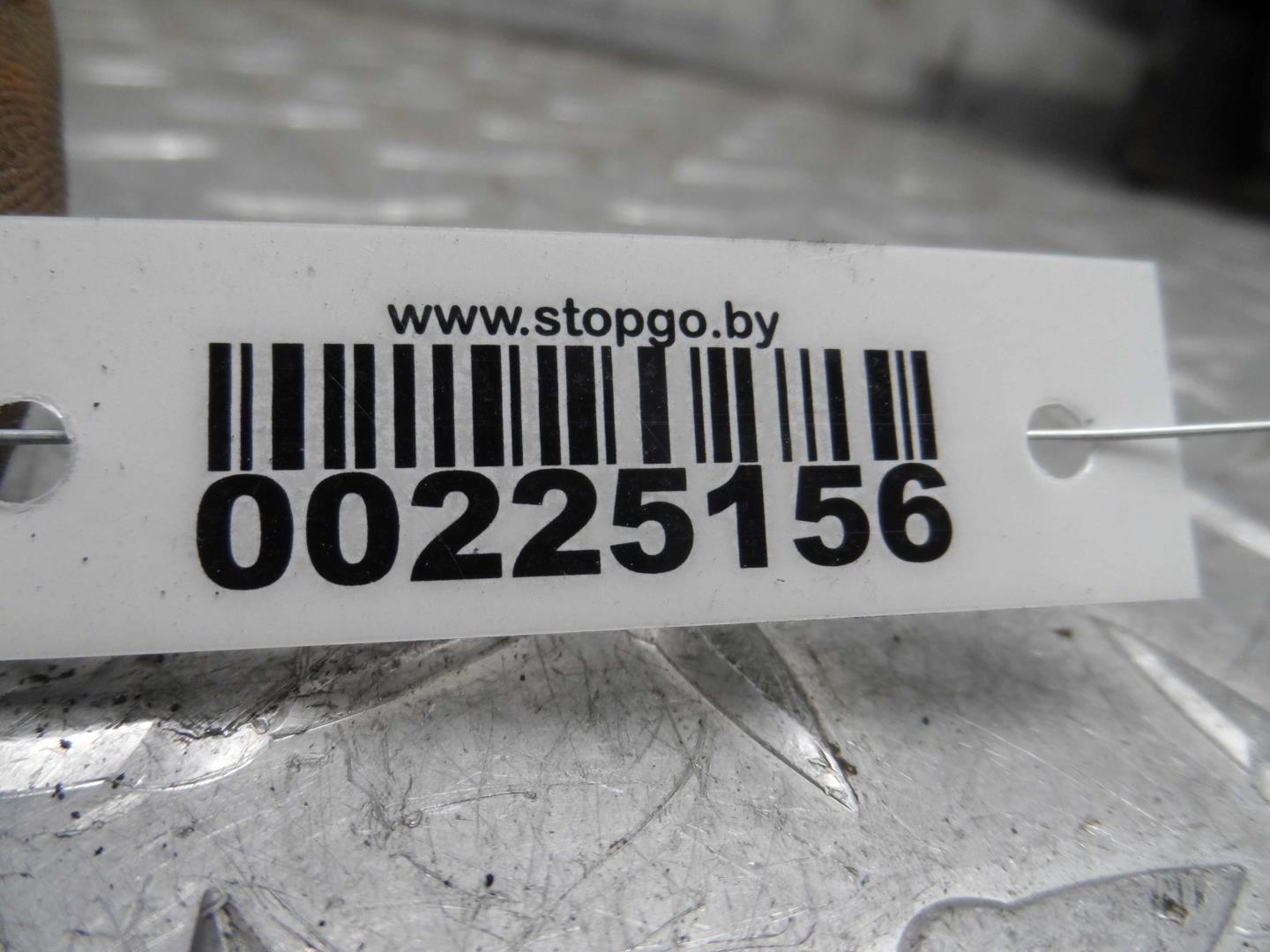 Замок капота